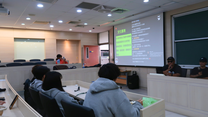 1141205 「原民週」「先躺在說：我們的故事」講座(另開新視窗/png檔)圖片